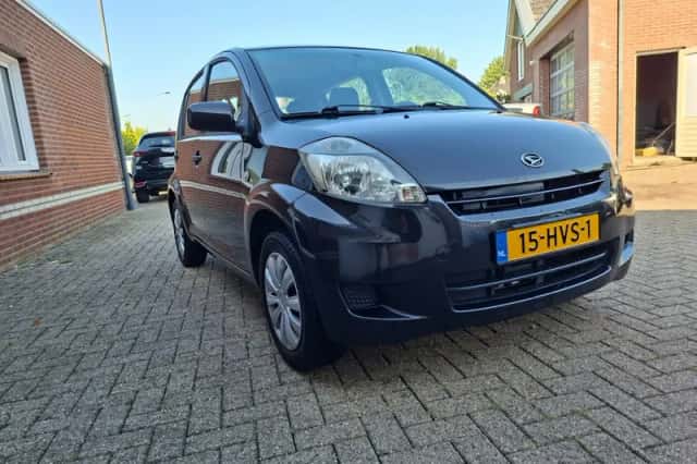 Daihatsu Sirion (2009) thumbnail 4