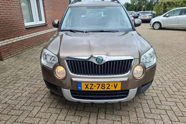 Škoda Yeti (2013) thumbnail 3