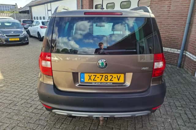 Škoda Yeti (2013) thumbnail 6