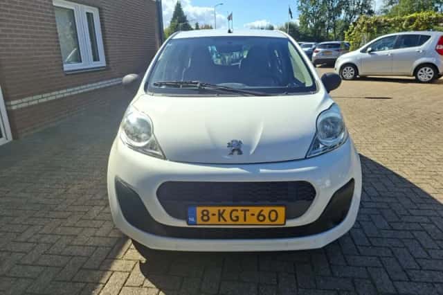 Peugeot 107 (2013) thumbnail 3