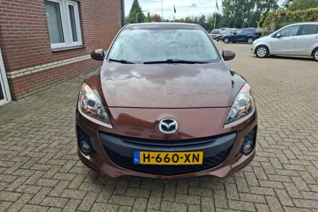 Mazda 3 (2011) thumbnail 3