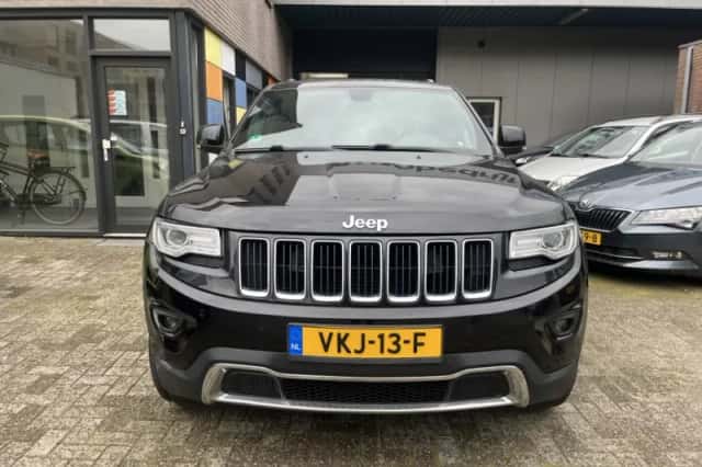 Jeep Grand Cherokee (2015) thumbnail 5