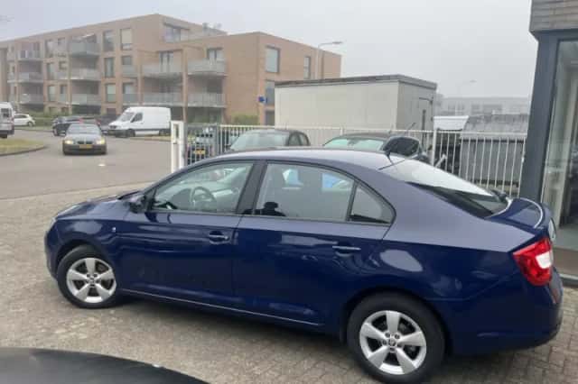 Škoda Rapid (2015) thumbnail 6