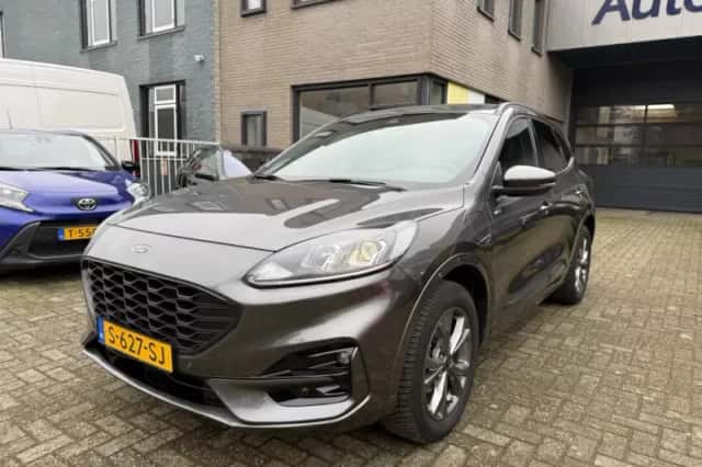 Ford Kuga (2023) thumbnail 5