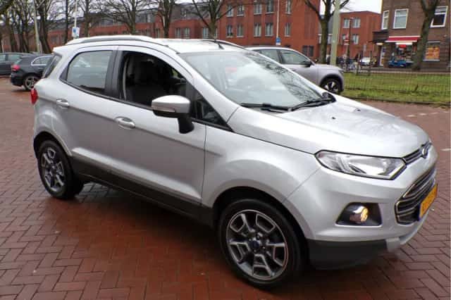Ford EcoSport (2017) thumbnail 6
