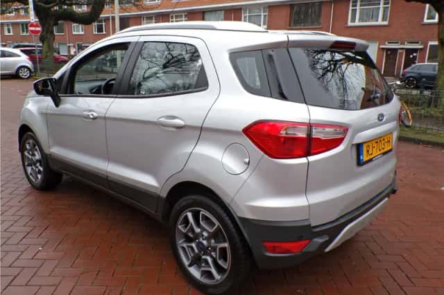 Ford EcoSport (2017) thumbnail 10