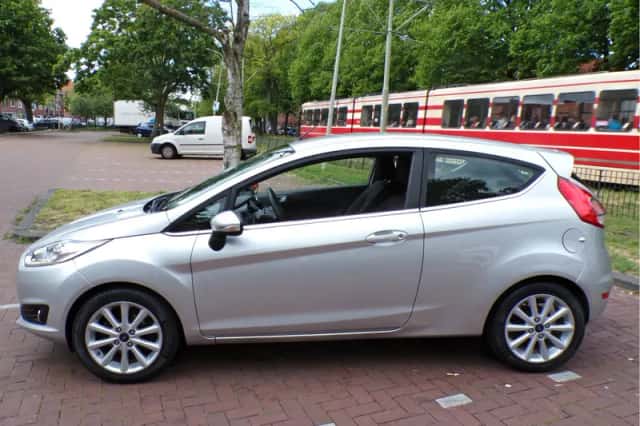 Ford Fiesta (2016) thumbnail 2