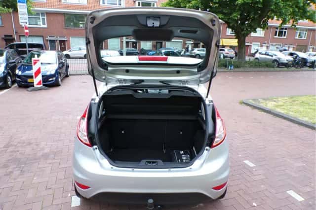 Ford Fiesta (2016) thumbnail 11