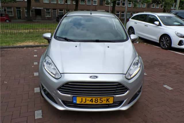 Ford Fiesta (2016) thumbnail 5