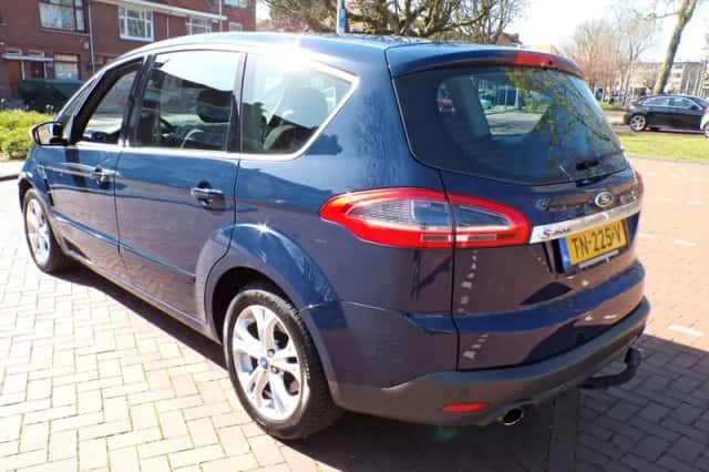 Ford S-Max (2012) thumbnail 10