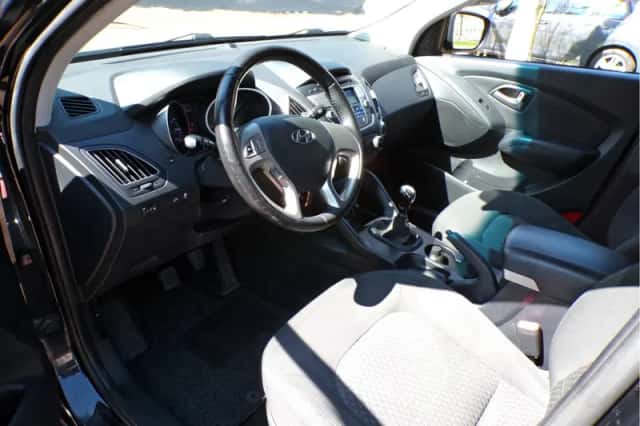 Hyundai ix35 (2013) thumbnail 3