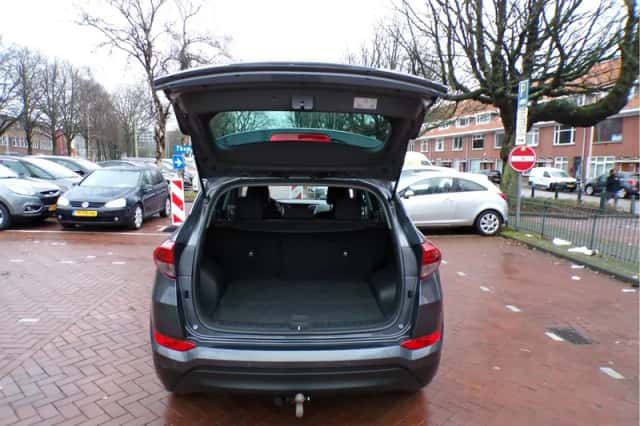 Hyundai Tucson (2015) thumbnail 12