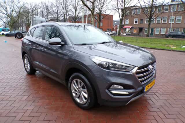 Hyundai Tucson (2015) thumbnail 6