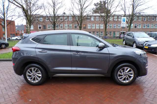 Hyundai Tucson (2015) thumbnail 7