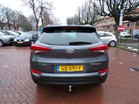 Hyundai Tucson (2015) thumbnail 9