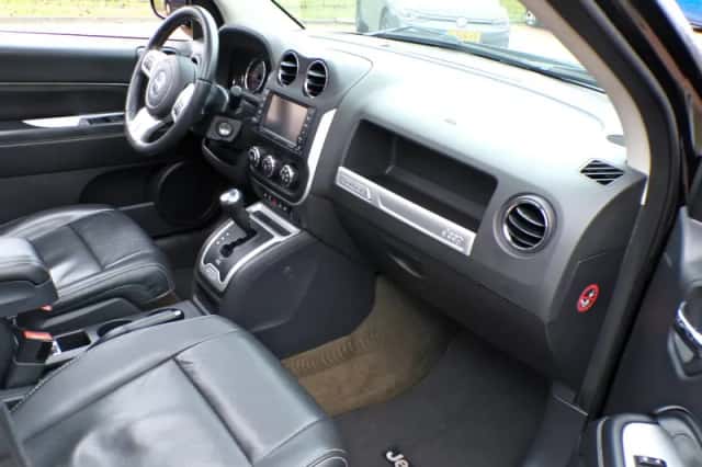 Jeep Compass (2016) thumbnail 15