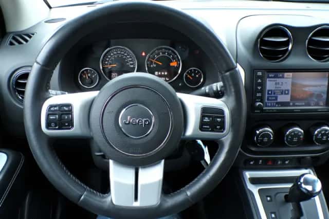 Jeep Compass (2016) thumbnail 19