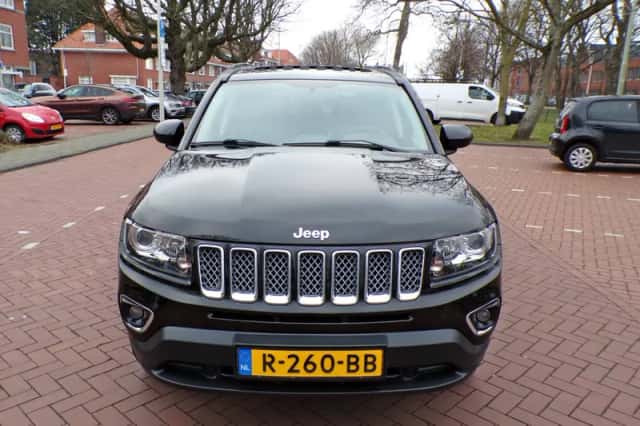 Jeep Compass (2016) thumbnail 5