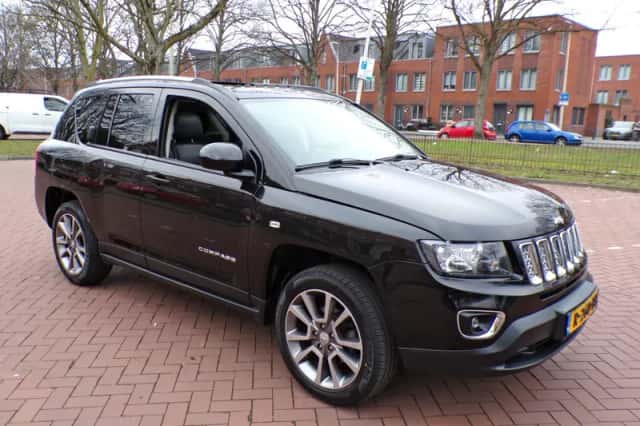 Jeep Compass (2016) thumbnail 6