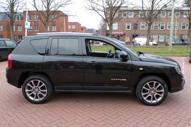 Jeep Compass (2016) thumbnail 7