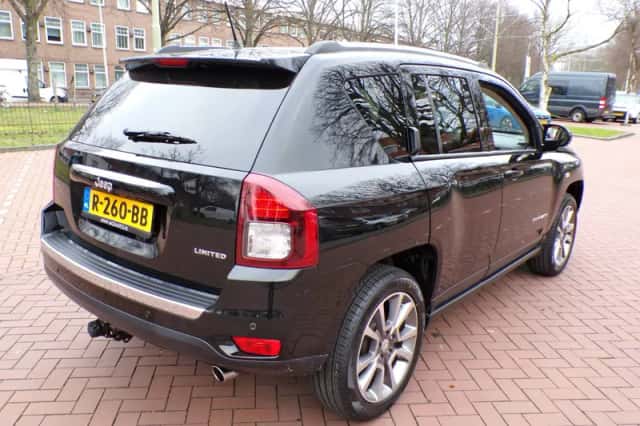 Jeep Compass (2016) thumbnail 8