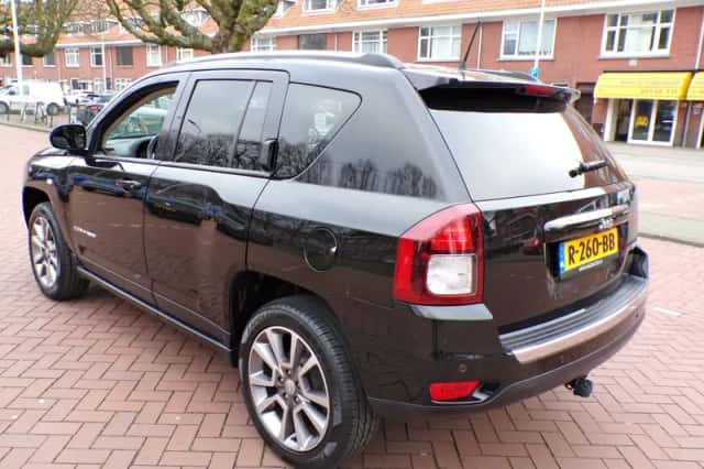 Jeep Compass (2016) thumbnail 10