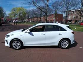 Kia Ceed (2020) thumbnail 2