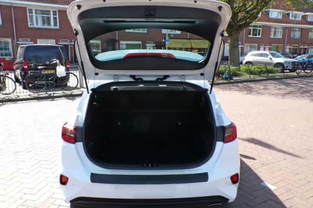Kia Ceed (2020) thumbnail 12