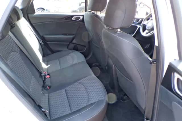 Kia Ceed (2020) thumbnail 15