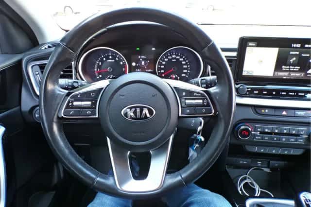 Kia Ceed (2020) thumbnail 16