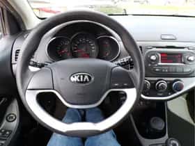 Kia Picanto (2015) thumbnail 15