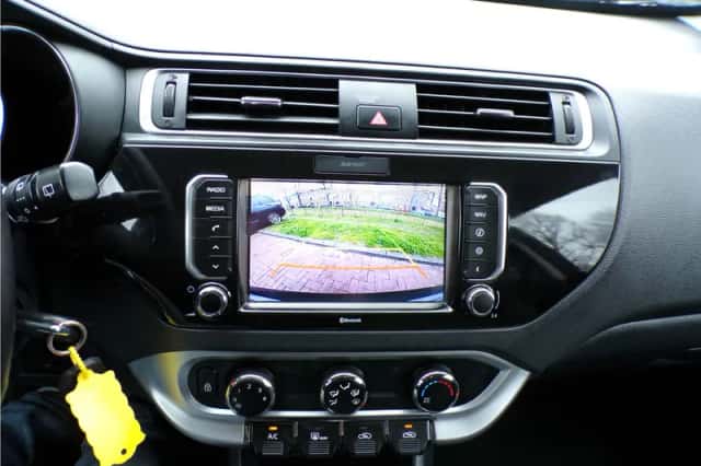 Kia Rio (2016) thumbnail 19