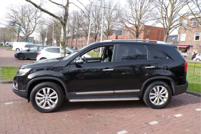 Kia Sorento (2011) thumbnail 2