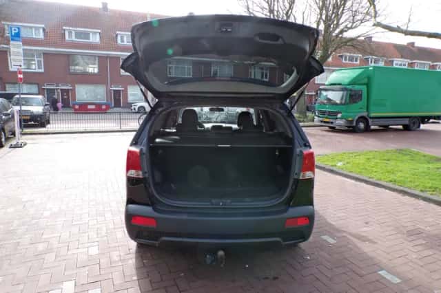 Kia Sorento (2011) thumbnail 11