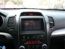 Kia Sorento (2011) thumbnail 22