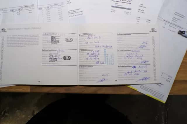 Kia Sorento (2011) thumbnail 24