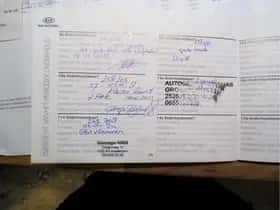 Kia Sorento (2011) thumbnail 25