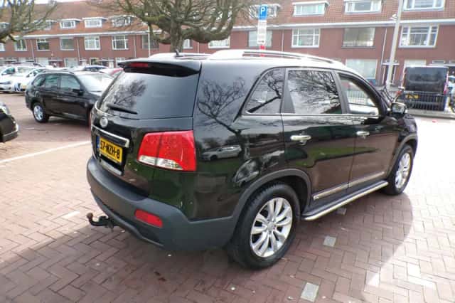 Kia Sorento (2011) thumbnail 7