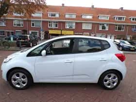 Kia Venga (2014) thumbnail 2