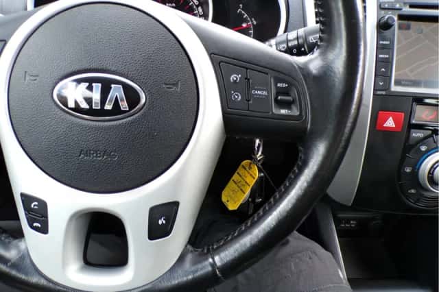 Kia Venga (2014) thumbnail 21