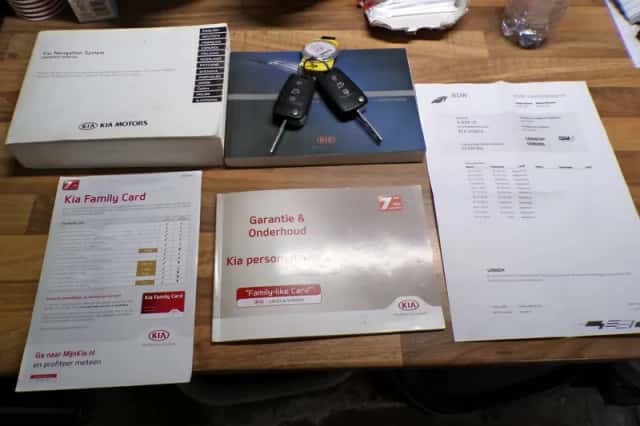 Kia Venga (2014) thumbnail 4
