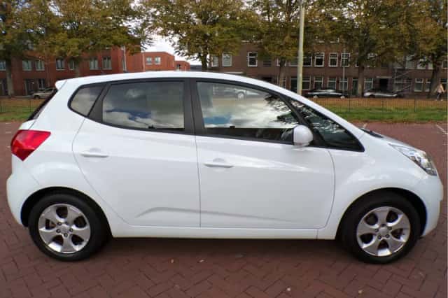 Kia Venga (2014) thumbnail 7