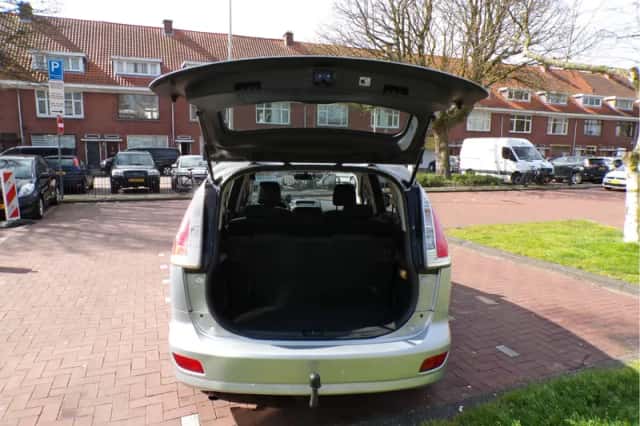 Mazda 5 (2009) thumbnail 11