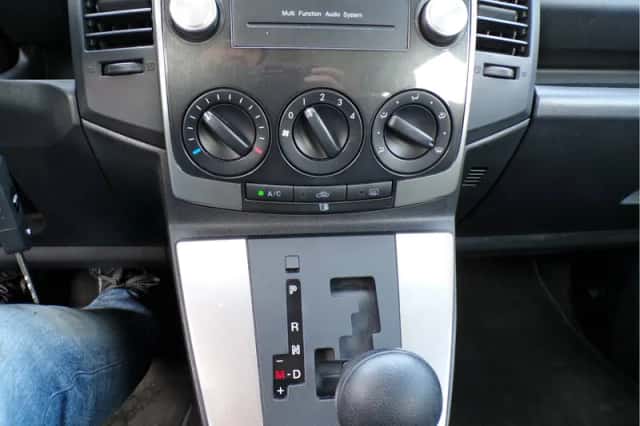 Mazda 5 (2009) thumbnail 20