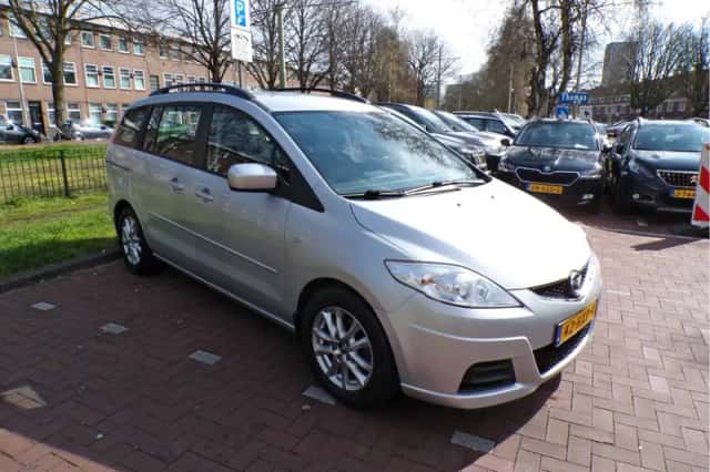 Mazda 5 (2009) thumbnail 6
