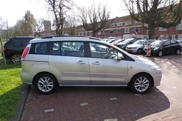 Mazda 5 (2009) thumbnail 7