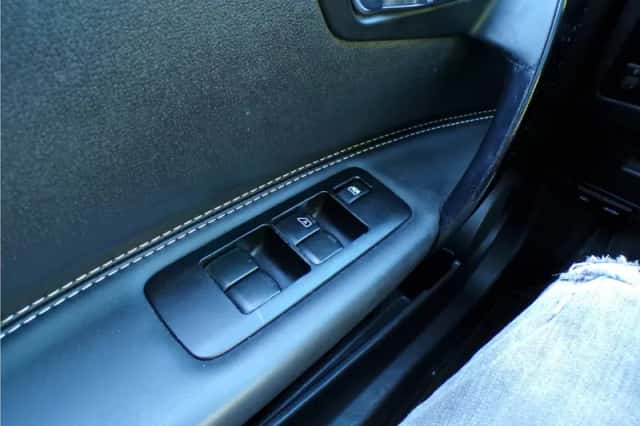 Nissan Qashqai (2013) thumbnail 18