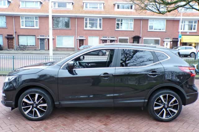 Nissan Qashqai (2017) thumbnail 2