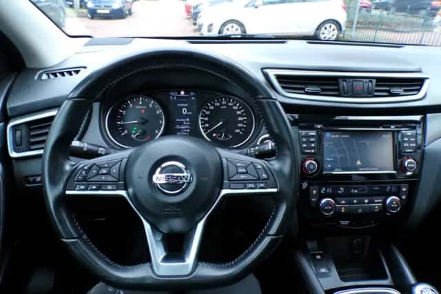Nissan Qashqai (2017) thumbnail 16