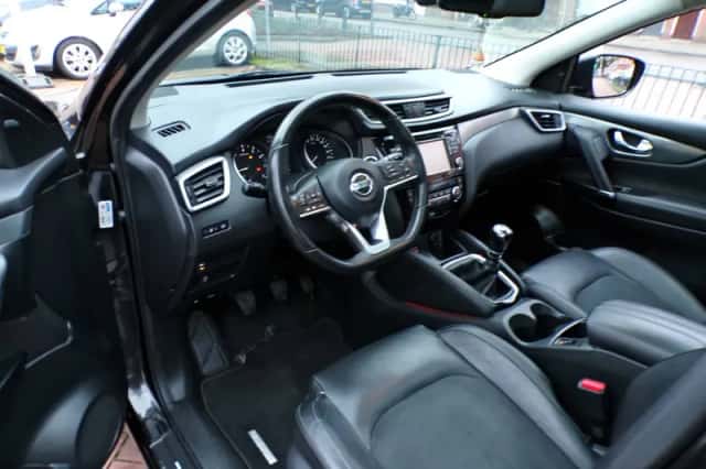 Nissan Qashqai (2017) thumbnail 4